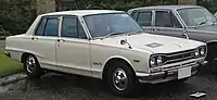 Nissan Skyline 2000GT berlina (GC10) fase 1