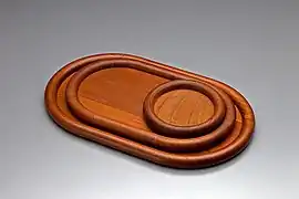 Diseño de platos en madera. Masahiro-Mori (森 正洋 デザイン 研究所). Japón.