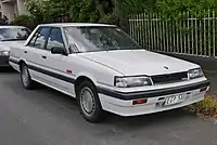 Nissan Skyline Ti berlina (1988 a 1990)