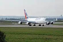 Este IL-96 despegará de París-Orly. 20 de marzo de 2011