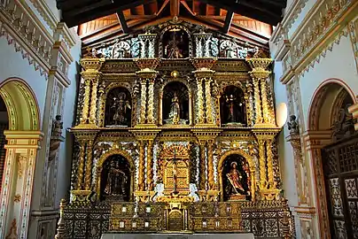 Retablo mayor de la iglesia de San Rafael de Velasco (Santa Cruz, Bolivia)