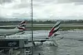 Emirates y British Airways en el Aeropuerto Internacional de Ciudad del Cabo, Sudáfrica