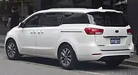 2017 Kia Carnival SLi (antes del rediseño, Australia)