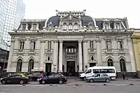 Correo Central de Santiago, edificio en estilo bellas artes, tras su remodelación en 1908 por Ramón Feherman.