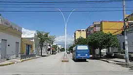 Bus de transporte público en la avenida Santa Rita.