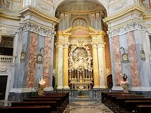 Altar de Santa Chiara.