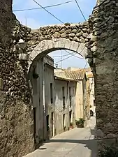 Portal de la Cuesta de les Mongas, del primer recinto amurallado.