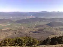 Vista parcial del valle desde la Peña Izaga con las localidades de Ardanaz de Izagaondoa e Iriso.