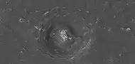 Vista cercana de un mound en una depresión, cuando visto por HiRISE bajo HiWish programa