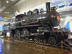 Una locomotora de vapor 999.