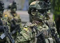 Parche del CCOES sobre el hombro de un comando, a su vez miembro de la Agrupación de Fuerzas Antiterroristas Urbanas AFEAU