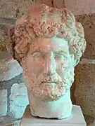 Busto del emperador romano Adriano