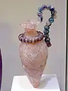 Pequeño rhyton de cristal encontrado en Zakros