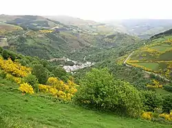 Valle del Río Navia, con la Puebla en el fondo