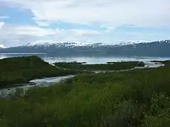 Rio Abiskojåkka y lago Torneträsk