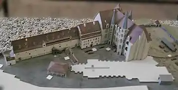 Maqueta del Albrechtsburg, con la planta de la catedral señalada