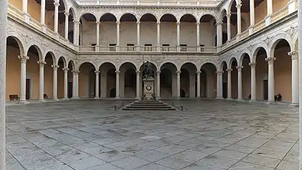 Patio del Alcázar de Toledo, de Alonso de Covarrubias.