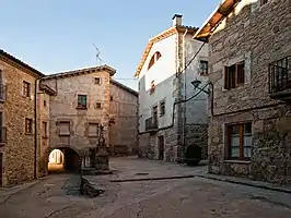 Plaza Joan Prat Roca de Alpens