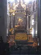 Altar de la Basílica de San Sernin, Marc Arcis es el autor del relieve en plomo dorado del frente. Toulouse