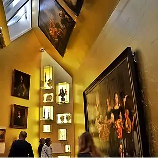 Una de las galerías modernas del Museo de Ámsterdam.