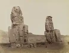 Los colosos en una foto tomada por Antonio Beato en el siglo XIX.