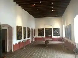 Entrada a la sala de Antonio de Torres