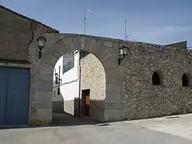 Arco de los restos del castillo