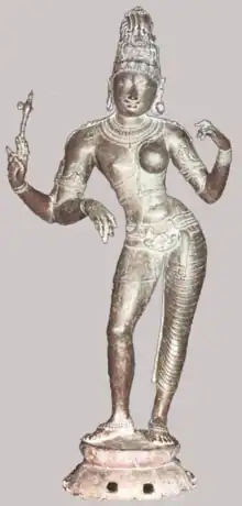 Bronce de la dinastía Chola: el dios Sivá en la forma de Ardhanarīśvara (mitad Sivá, mitad Parvati, su mujer).