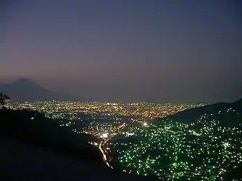 San Salvador en la noche