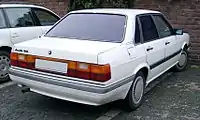 Audi 90 B2 versión lujo