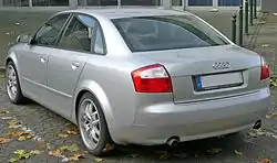 Vista trasera de la segunda generación del Audi A4