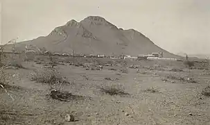 1905 Fotografía de la fundición de Ávalos con el Cerro Coronel al fondo cerca de 1905