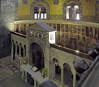 Vista desde el palco imperial del altar y el ábside