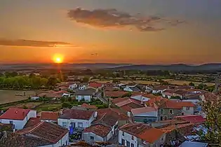 Vista de Barruecopardo al atardecer.