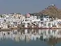 Ghats junto al lago.