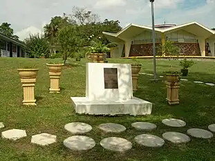 Monumento del campo de Batu Lintang.