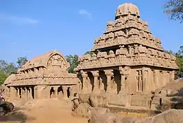 Pancha Rathas («Cinco Carros»), templos monolíticos de Mahābalipuram.