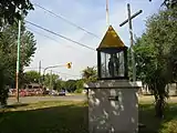 Altar en la plazoleta de las calles Padre Jorge Novak y Milán.