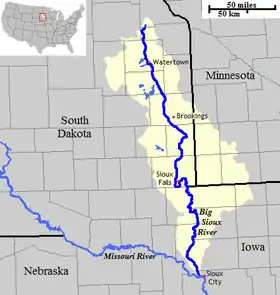 El río Big Sioux forma la parte sur de su frontera este, con Iowa