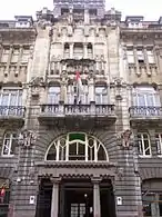 Fachada del edificio de la Sociedad Bilbaina