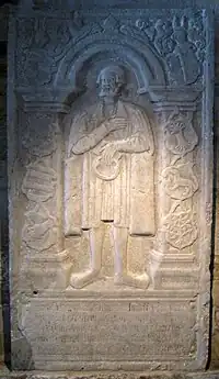 Detalle de la lápida de Torben Bille, último arzobispo católico de Lund, en la cripta de la catedral de Lund.