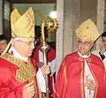 El obispo Malvestiti con el obispo caldea Bashar Warda en la vigilia de toda la noche de Pentecostés en la catedrál de Lodi, 14 de mayo de 2016.