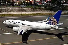 Boeing 737-724 de Continental Airlines.