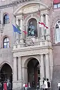 El portal del Palazzo d'Accursio, Bolonia