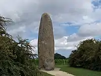 Menhir de Champ-Dolent, en la zona de Bretaña (Francia).