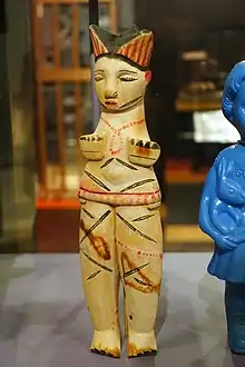 Bride doll, Ibibio people, Jos, Nigeria, 1963, wood, paint - National Museum of Natural History, United States - DSC00435.jpg