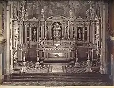 El altar mayor de Giacomo Brogi (1822-1881).