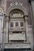 Bernardo Rossellino: Tumba en arcosolio de Leonardo Bruni.