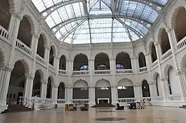 Patio del  Museo de Artes Aplicadas de Budapest