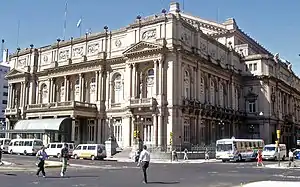 El Teatro Colón, uno de los centros líricos más importantes del mundo.